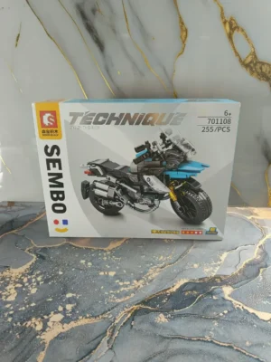 LEGO Moto Sembo | 3 Diseños Deportivos Únicos: Velocidad y Detalle en Micro Escala