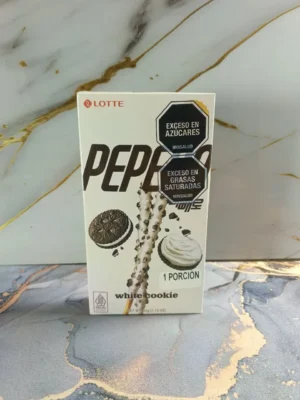 Pepero Chocolate Blanco Lotte | Crujientes Palitos con Galleta Negra ¡Delicioso!